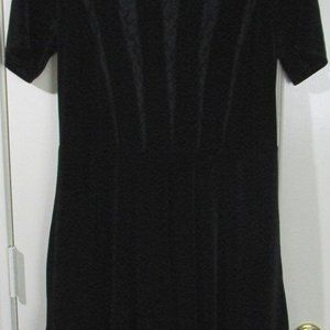 Forever 21+ SS Black Velvet Flare Skirt Dress with Lace Inserts, 2X